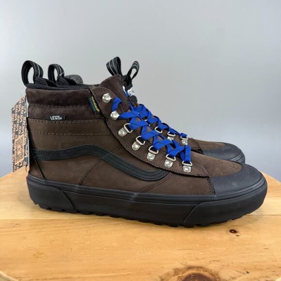 Athletic_Shoes